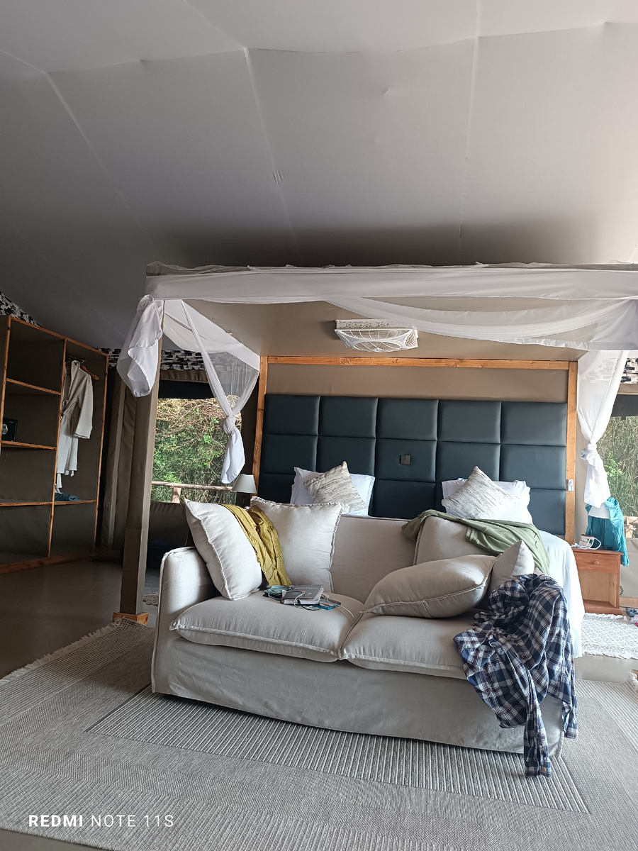 Светлый, уютный домик отеля "Little zebra river camp".