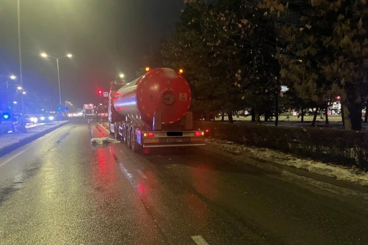    Автоцистерна насмерть сбила пешехода на улице Московской во Владикавказе