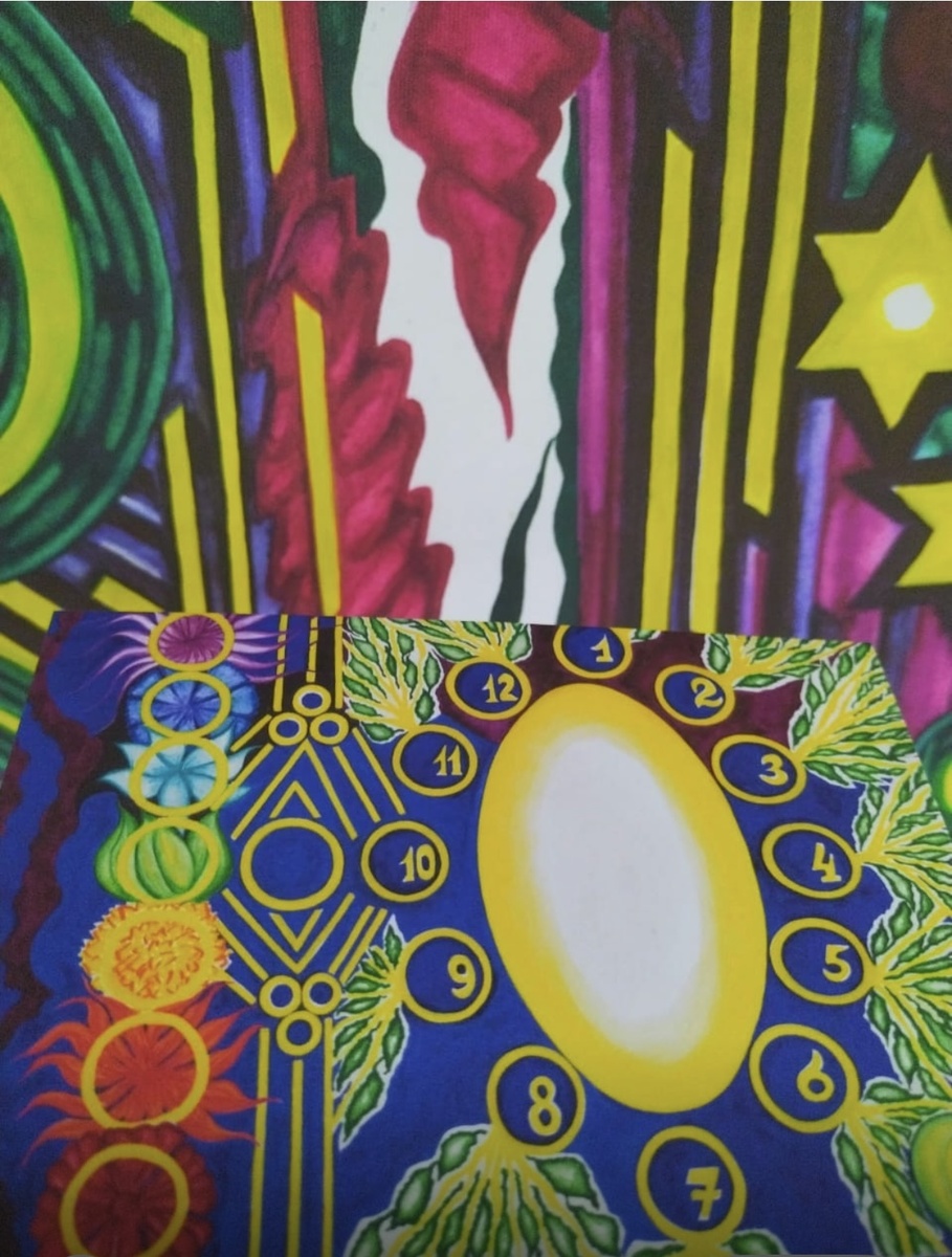 На картине карнавал красок