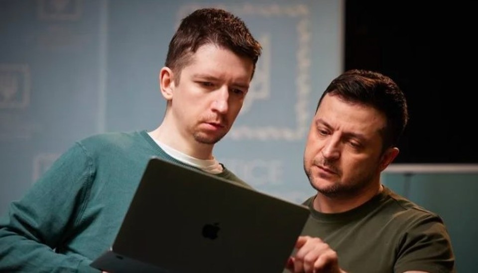 Советник Зеленского Дмитрий Литвин (на фото слева) в соцсетях попытался унизить премьер-министра Венгрии. Фото: Офис президента Украины