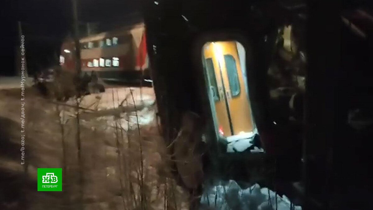    Очевидцы сняли первые минуты после столкновения поездов в Мурманской области