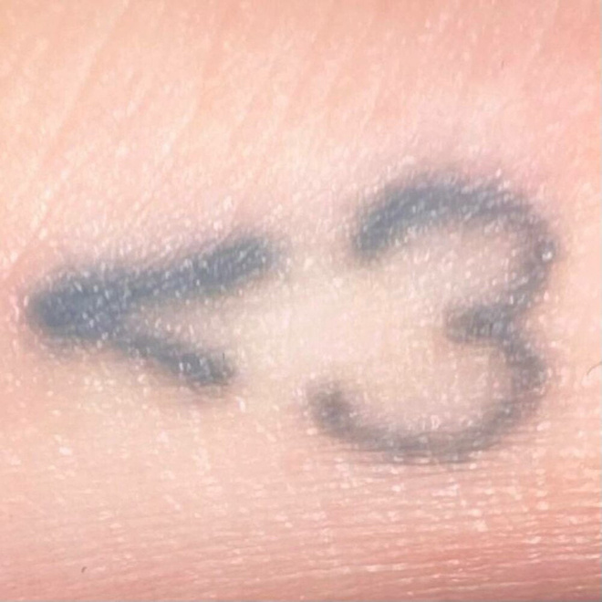 Источник: обложка к альбому "Меньше чем три"