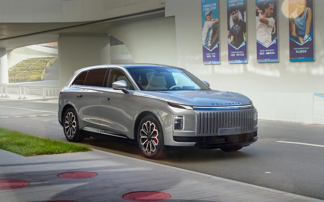 Пока вы читаете, представители Exlantix финализируют комплектации и цены (Фото: Александр Катаев)