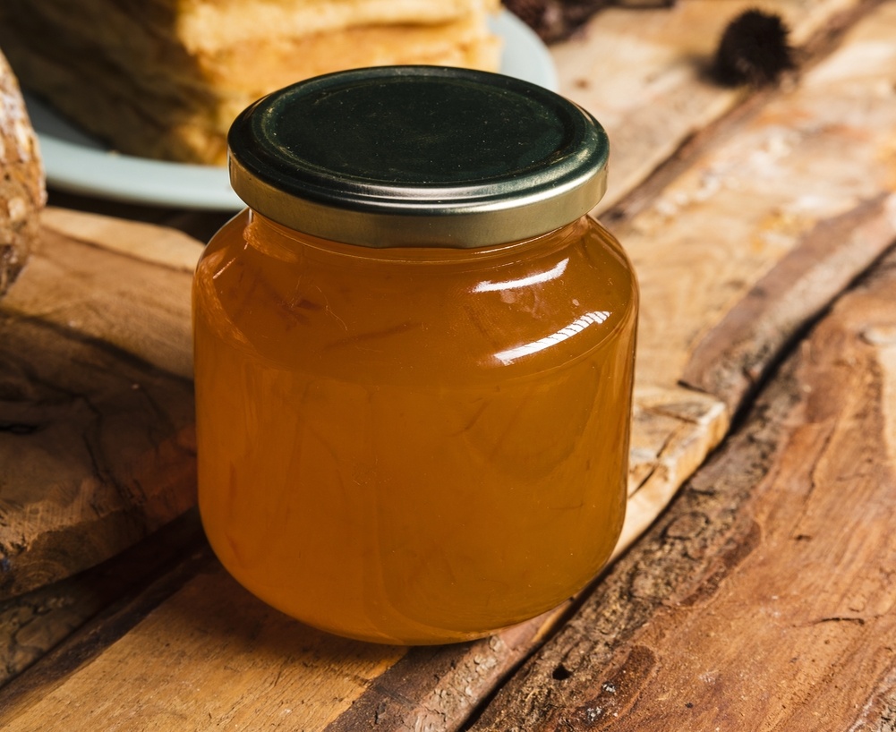 А мёд ли в банке?