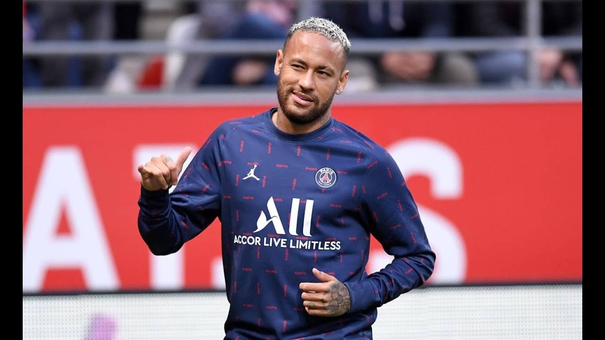 Неймар в Париже несколько лет назад