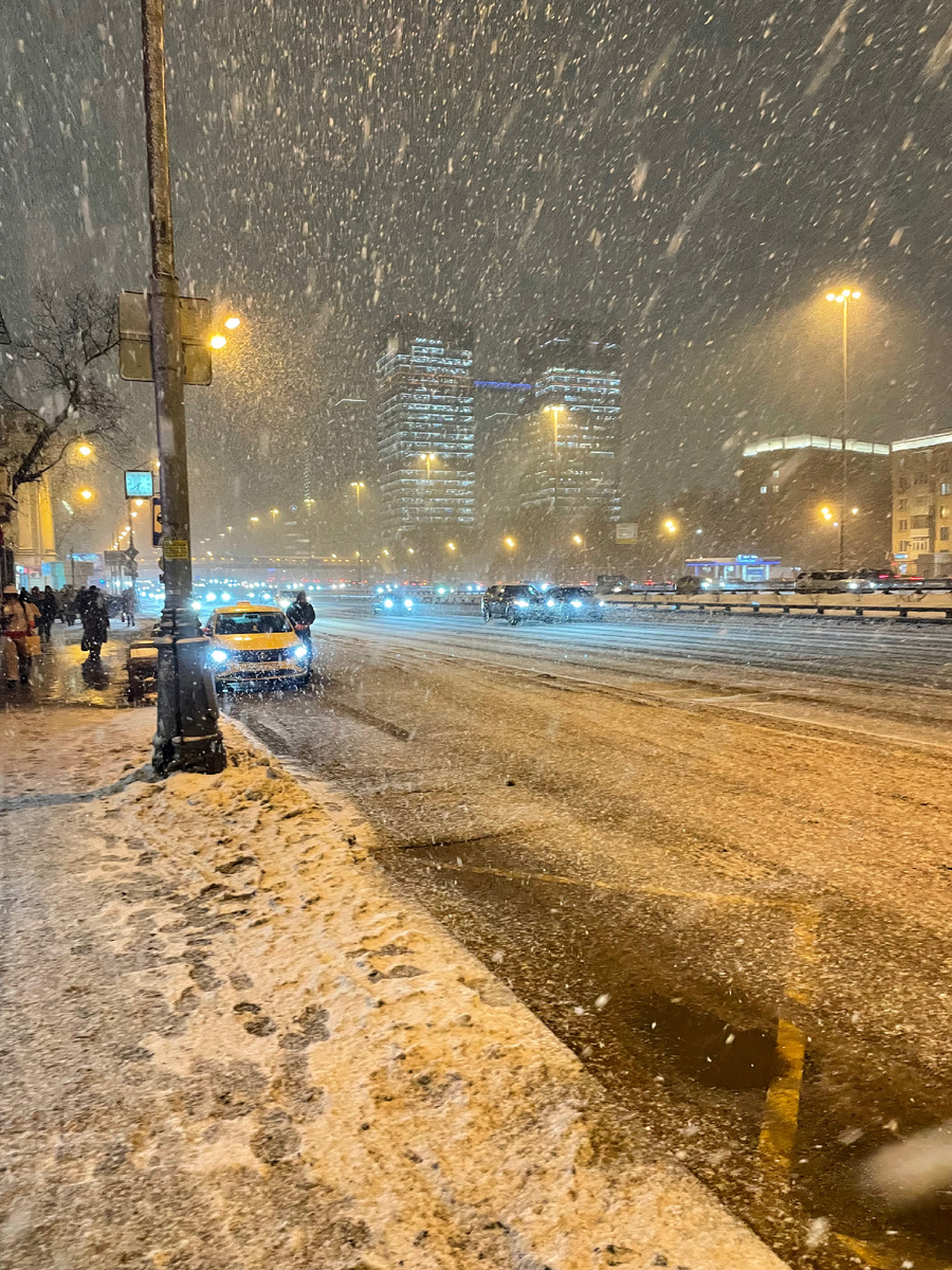 Никто, конечно, не застал снега во вторник вечером, делюсь 😁