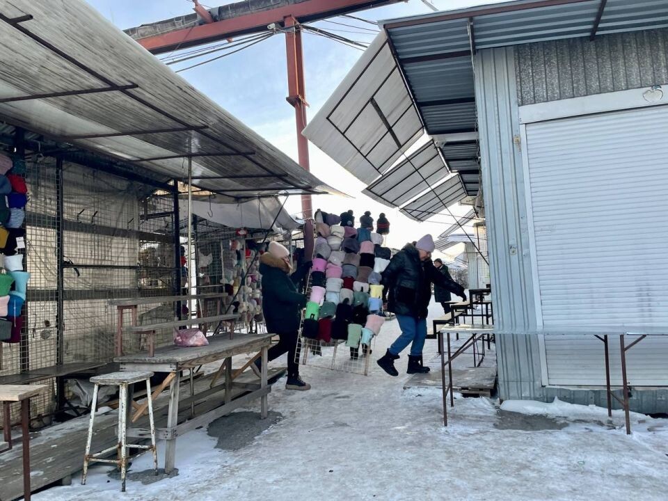    Рынок на проспекте Космонавтов . Источник: "Толк"