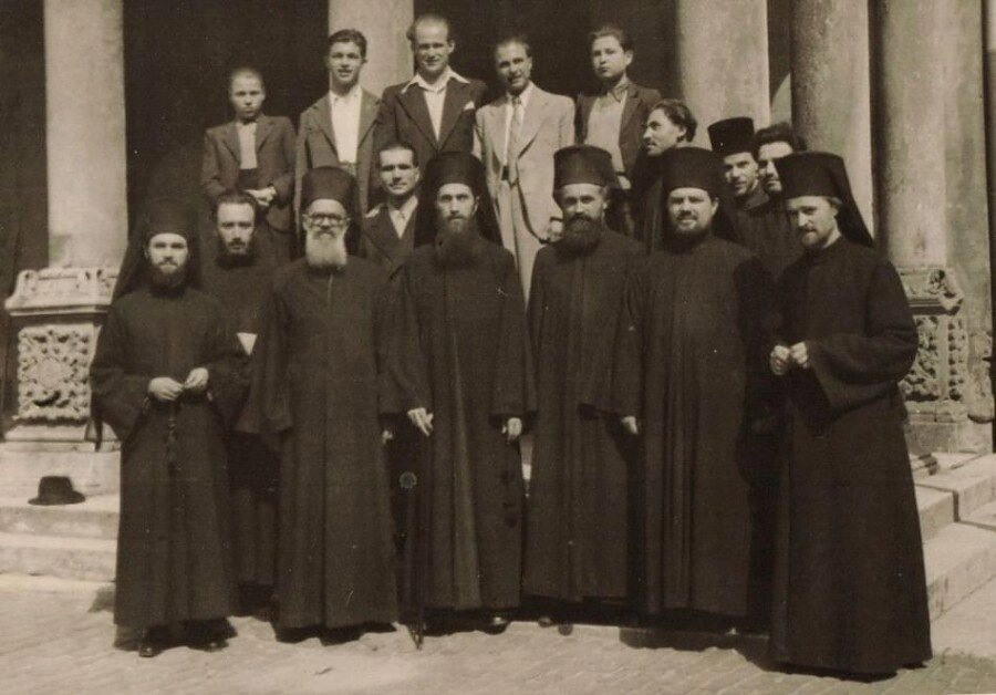 Община «Неопалимая Купина», собиравшаяся в стенах монастыря во имя св. Анфима Иверского в Бухаресте в 1940–1950-е годы