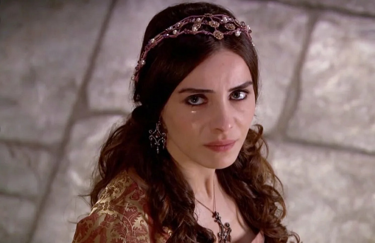 Реальная Махидевран: как любимая наложница султана стала жертвой гаремных интриг