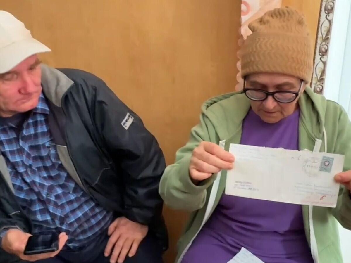    Родители украинского пленного, от которого отказался Киев, просят оставить его в России© РИА Новости