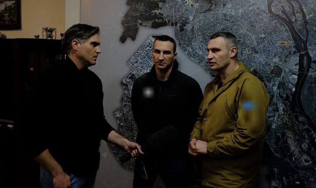    Фредерик Плейтген с братьями Кличко. Фото:@RVvoenkor