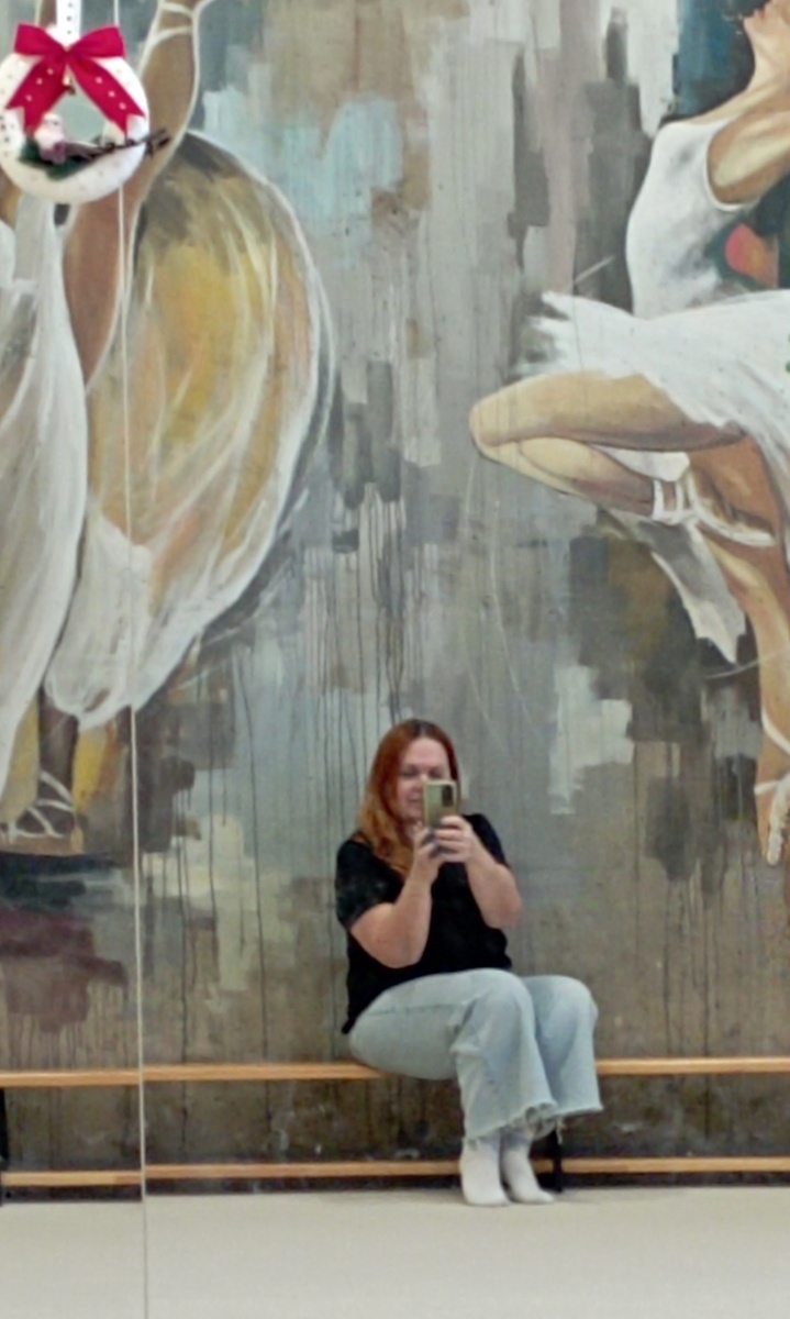 Работа няни, когда у малышей физкультура. Фото автора. 