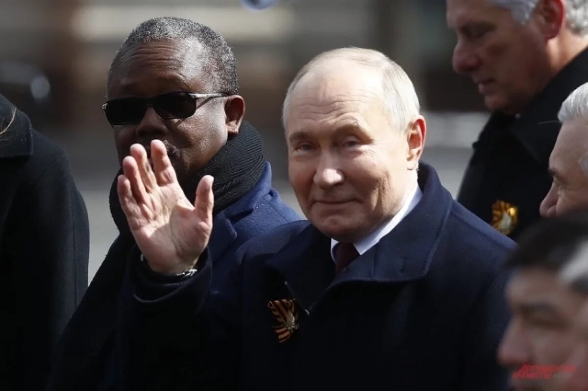    Стало известно, кто поехал на пресс-конференцию к Путину из Омска