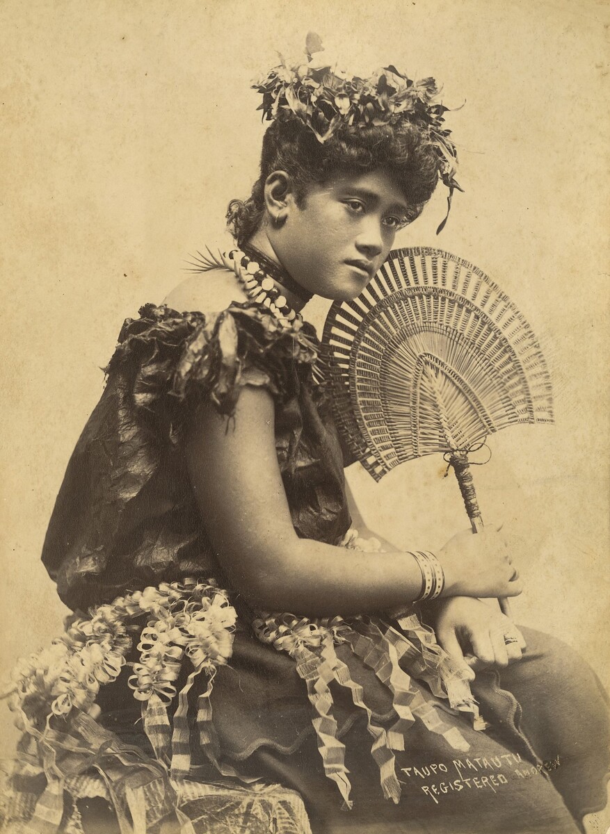 Служанка Таупо Матауту