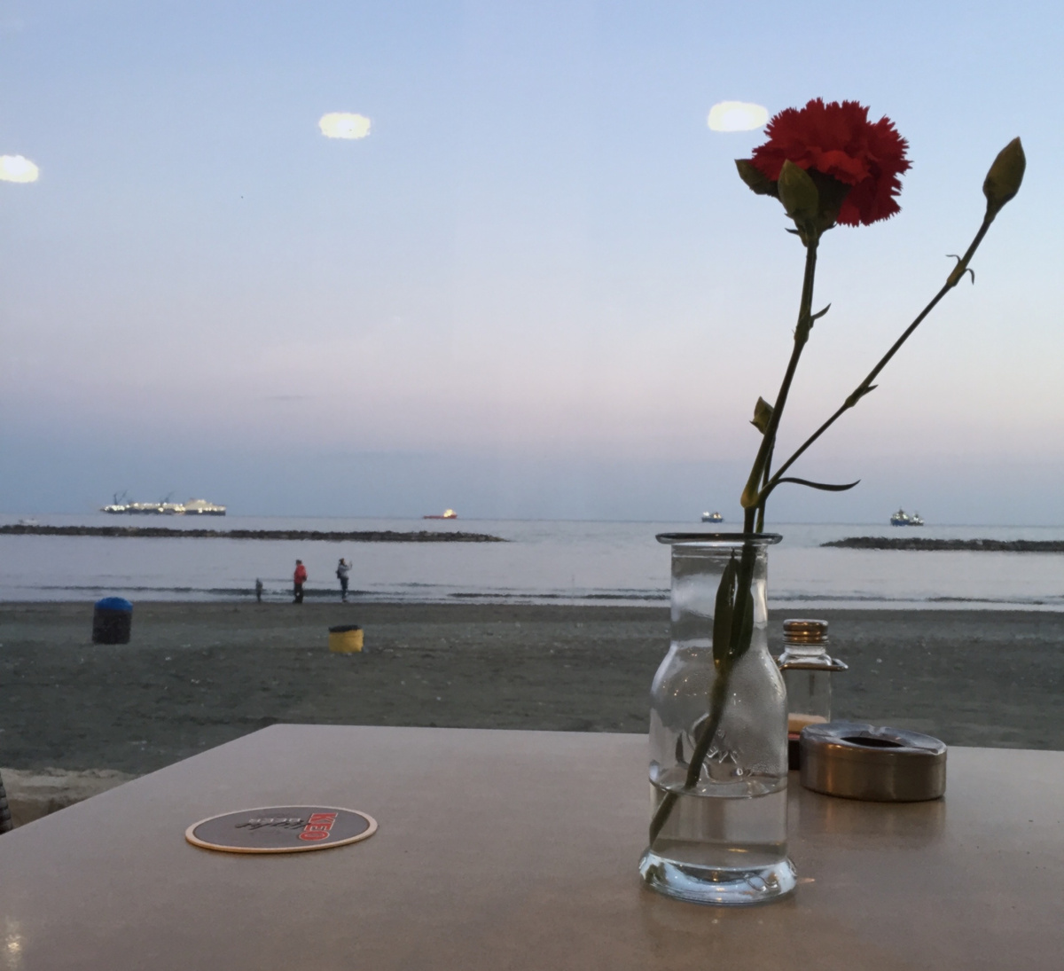 Тоже с Кипра: бродила вдоль моря, а на душе кошки скреблись: что-то надо менять. 