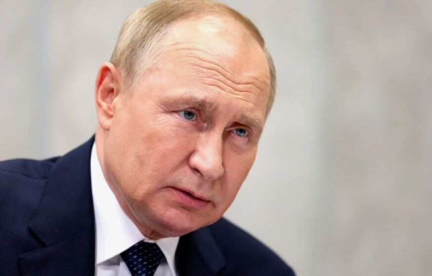    К Путину пришли с плохими новостями перед Прямой линией: в чем дело