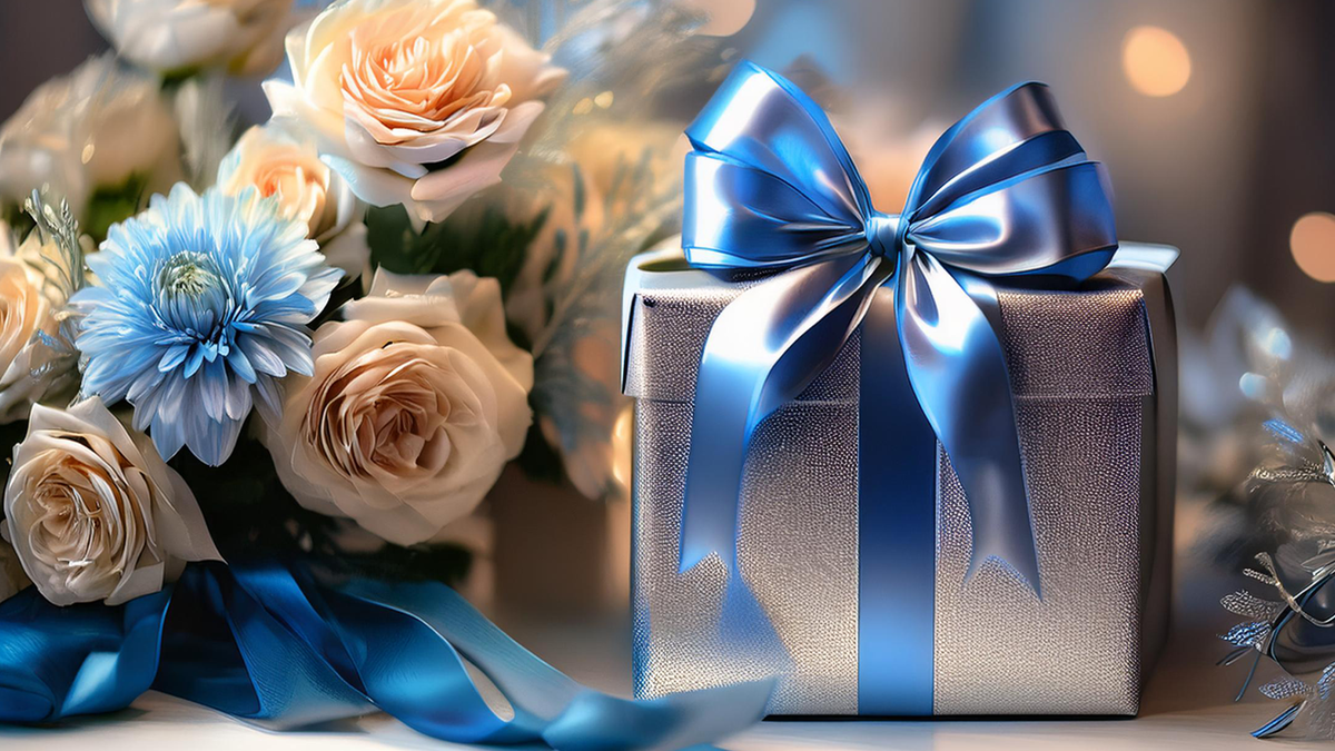     Носки и сувениры: красноярцы рассказали о самых неудачных новогодних подарках