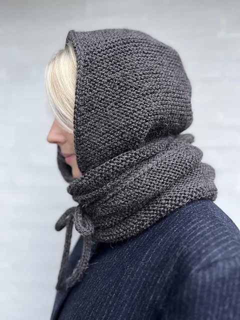 Вязаный спицами шарф с капюшоном MY JOSE HOOD от NORgardknitters.