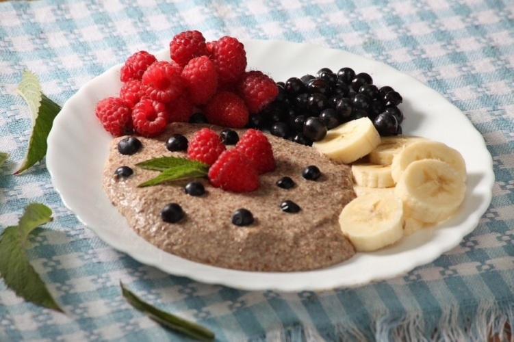 Тарелка с кашей.