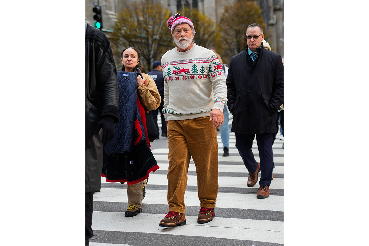 XNY / Star Max / GC Images📷Арнольд Шварценеггер на съемках фильма The Man with the Bag. 17 декабря 2024 года в Нью-Йорке