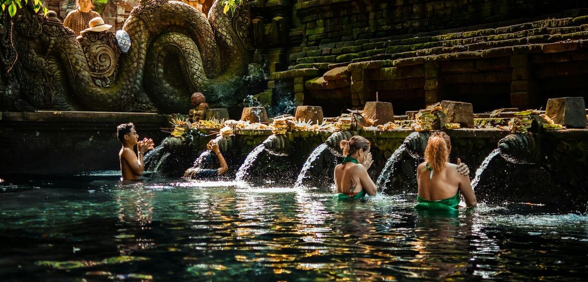 Хотя еще проще обходиться совсем без них, получив всего один документ.