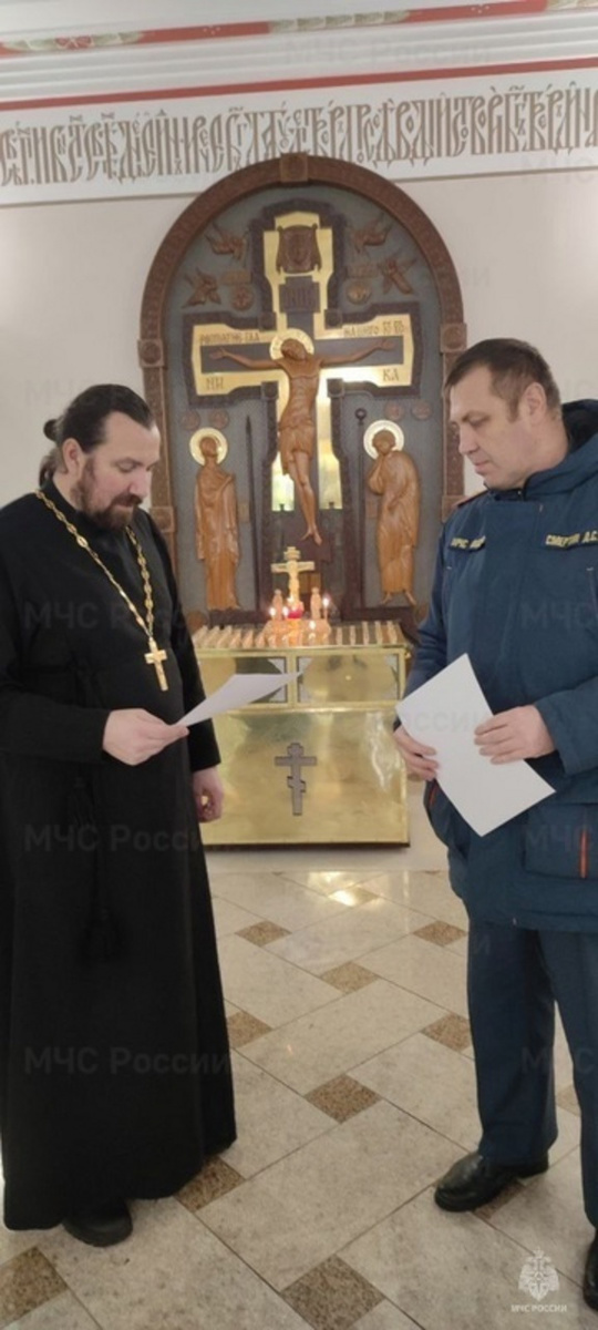    Сотрудники МЧС проверили кировские храмы