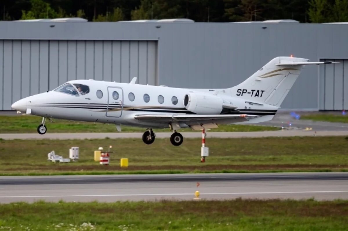    Летевший в РФ частный борт задержали в Финляндии из-за подозрения властей