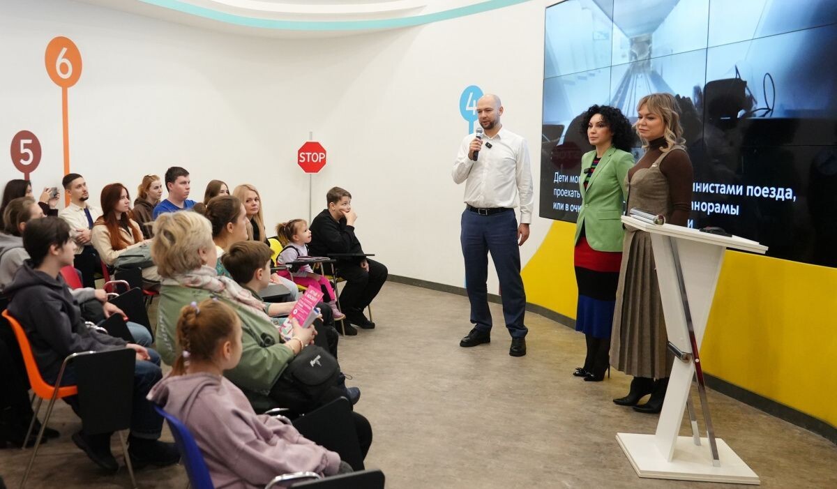     Павильон детского Московского транспорта. Источник: er.ru Автор фото: Сабина Цветкова