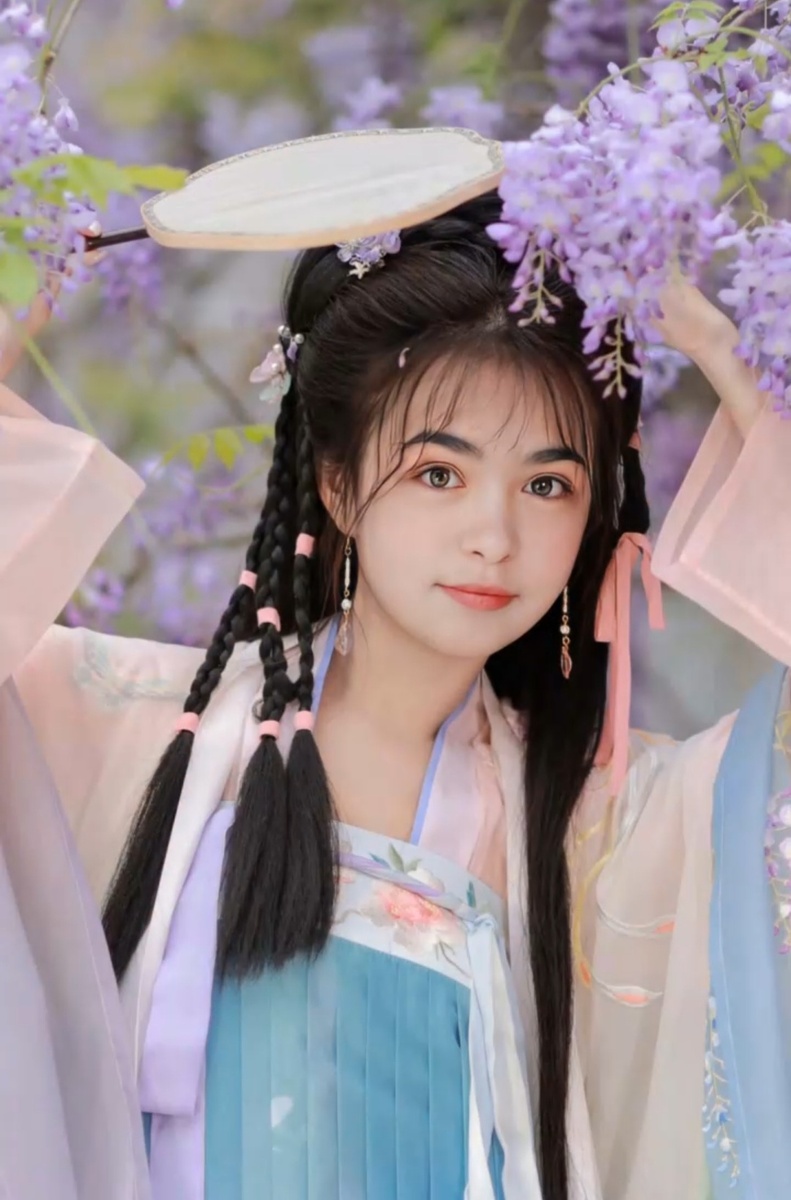 Одна из моих аваторок. Фото принадлежит автору, сделано в приложении.