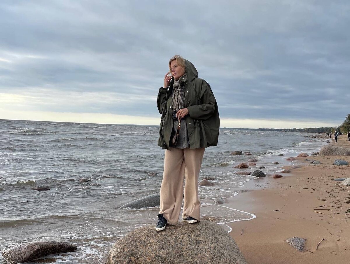 на фото ведущая прогноза погоды на канале "Россия 1" Татьяна Антонова 