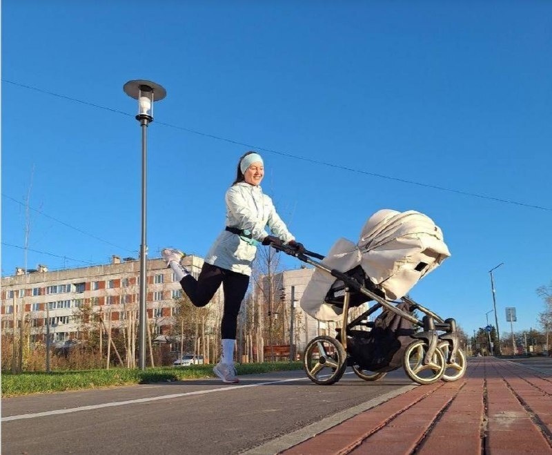    Некоторые участники сообщества берут с собой на пробежку детей.предоставлены беговым клубом DIASpora