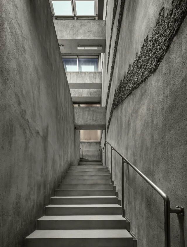    Balenciaga открыл самый большой флагман в мире (фото 2)