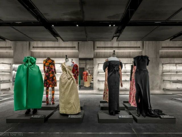    Balenciaga открыл самый большой флагман в мире (фото 3)