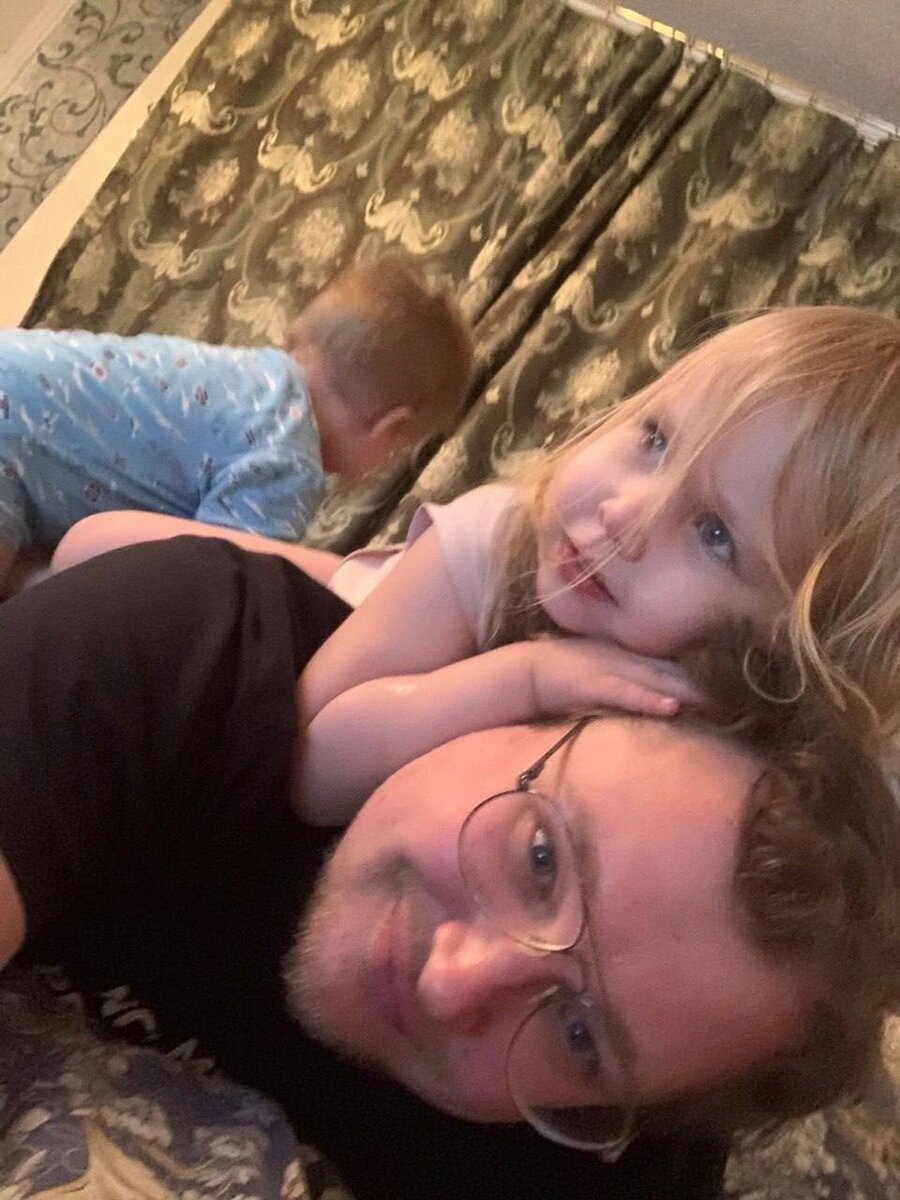    Виталий Курносов с детьми. Фото: Предоставлено героем публикации