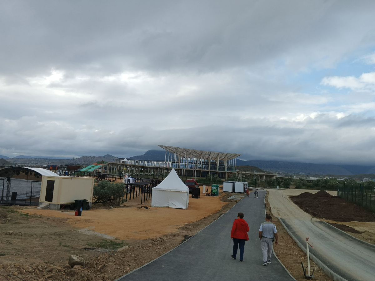 Проезд и подход со стороны Меганома. Фото Галины Малышевой.