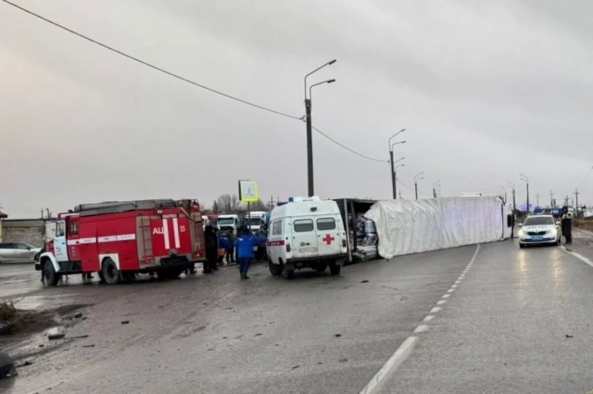    Жуткая авария у села под Волгоградом попала на камеры видеонаблюдения