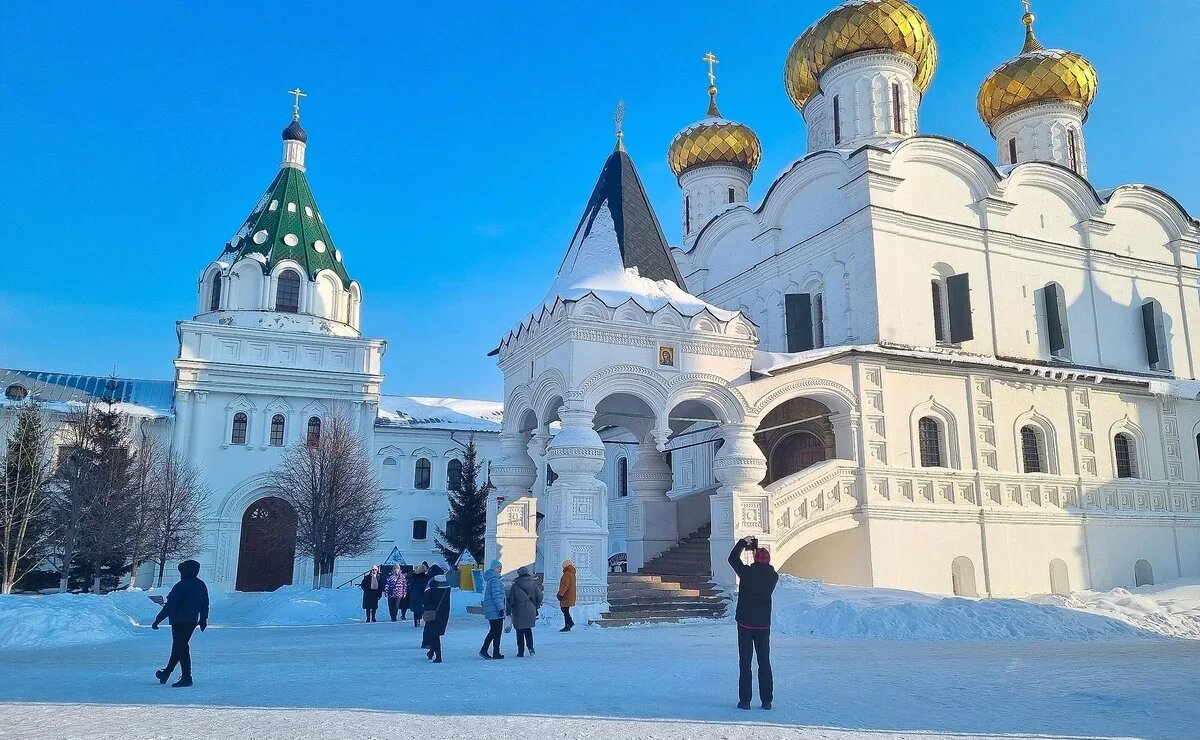    Туроператоры назвали самые популярные города Золотого Кольца в новогодние праздники