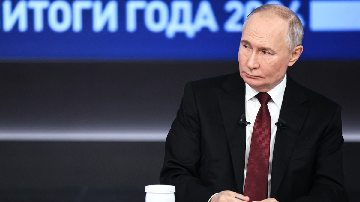    Владимир Путин на Прямой линии. Фото: Сергей Савостьянов, ТАСС / Kremlin.ru