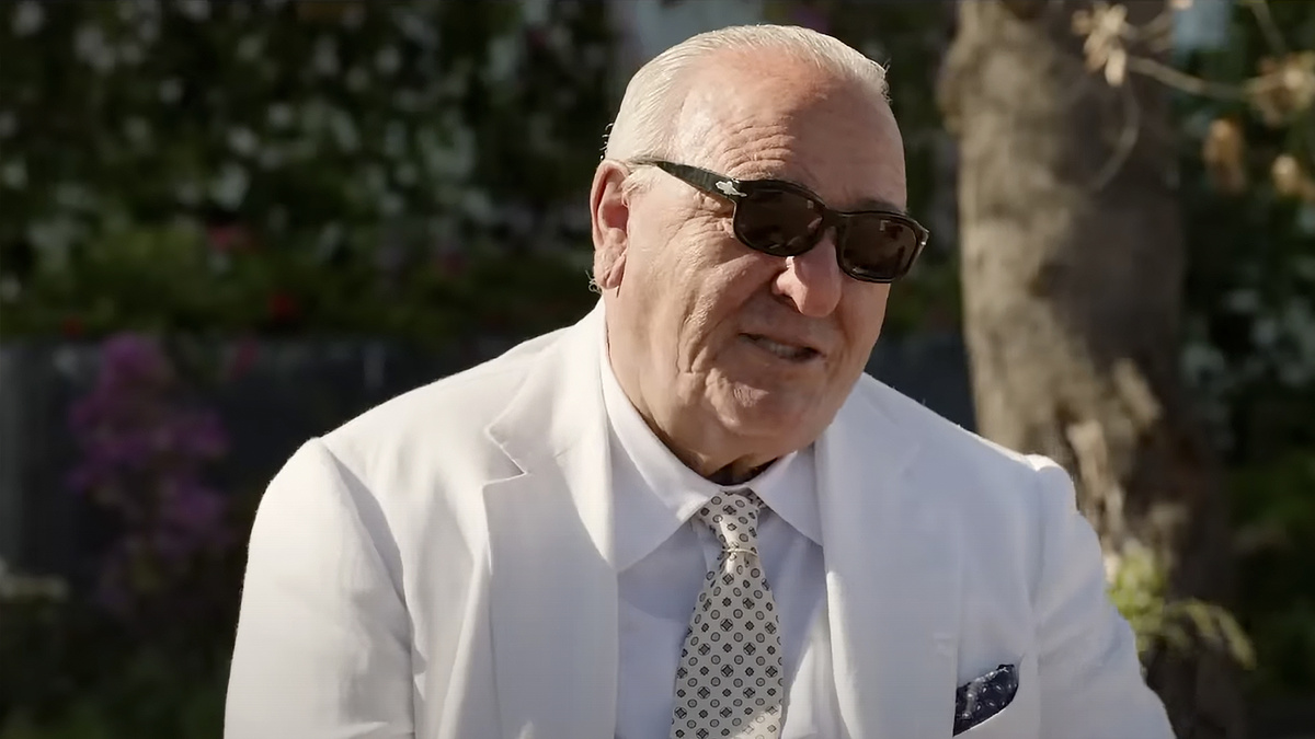 Кадр из фильма "Партенопа"