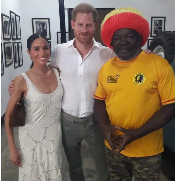 Январь, во время отпуска Гарри и Меган на Ямайке