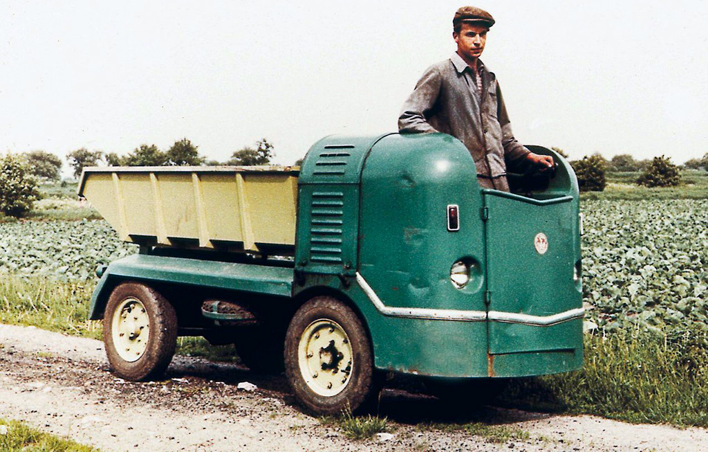 Управлялся «дизельный муравей» как электрокара. На снимке — модель DK 2004, впервые представленная на осенней Лейпцигской ярмарке 1957 года.