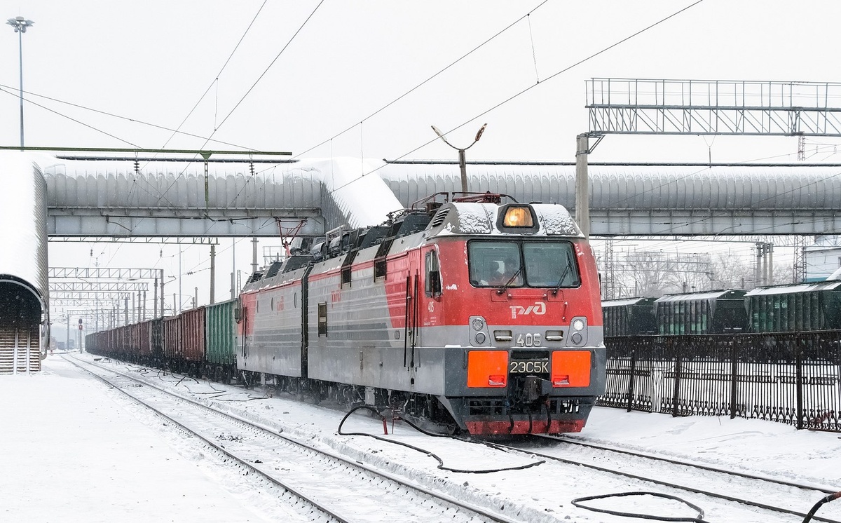 Электровоз 2ЭС5К с бортовой системой диагностики состояния компонентов. Источник: s.gulaev/railgallery