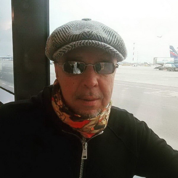     Гарик Сукачёв осудил идею запрета иностранной музыки на российских платформах