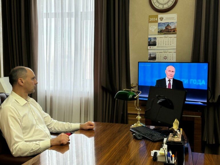    Прямая линия Владимира Путина. Первый вопрос связан с экономическим развитием страны Марина Шарт