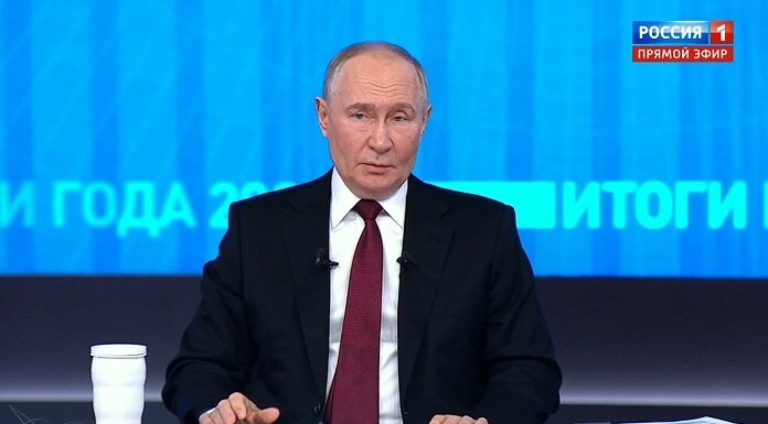    Кадр из онлайн-трансляции прямой линии Владимира Путина