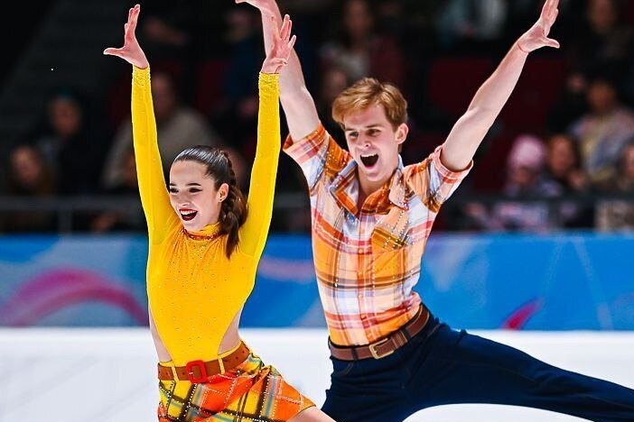     «Голова болит»: фигуристка Анна Щербакова получила травму при столкновении с соперниками на чемпионате России