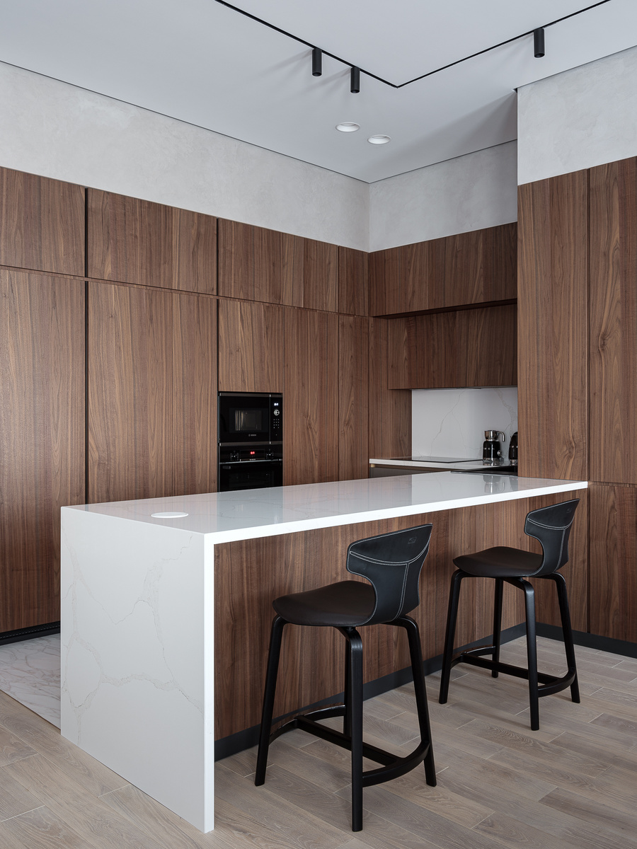 Проект из кварцевого агломерата Caesarstone, изготовлены компанией InterQuartz. Дизайн-студия UK Design