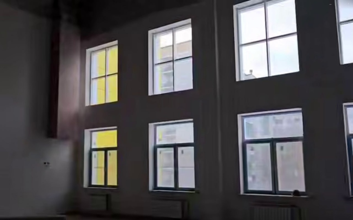    Губернатор Хинштейн хочет уменьшить цену строительства школы в Курске с 4,8 млрд рублей Скриншот из видео в телеграм-канале Александра Хинштейна