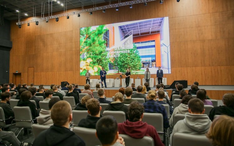    Студенты Тимирязевки знакомятся с современными тенденциями в аграрном машиностроении