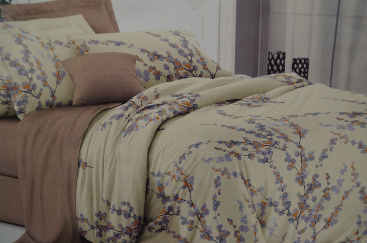 Пододеяльник 150 х 220 см , простыня 150 х 220 см Наволочки 70  х70 см - 2 шт 